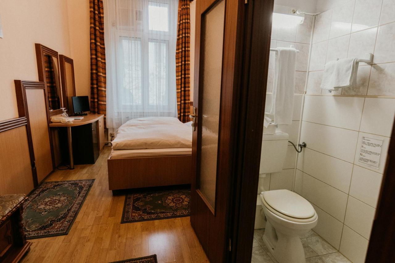 Tisza Hotel Szeged Ngoại thất bức ảnh