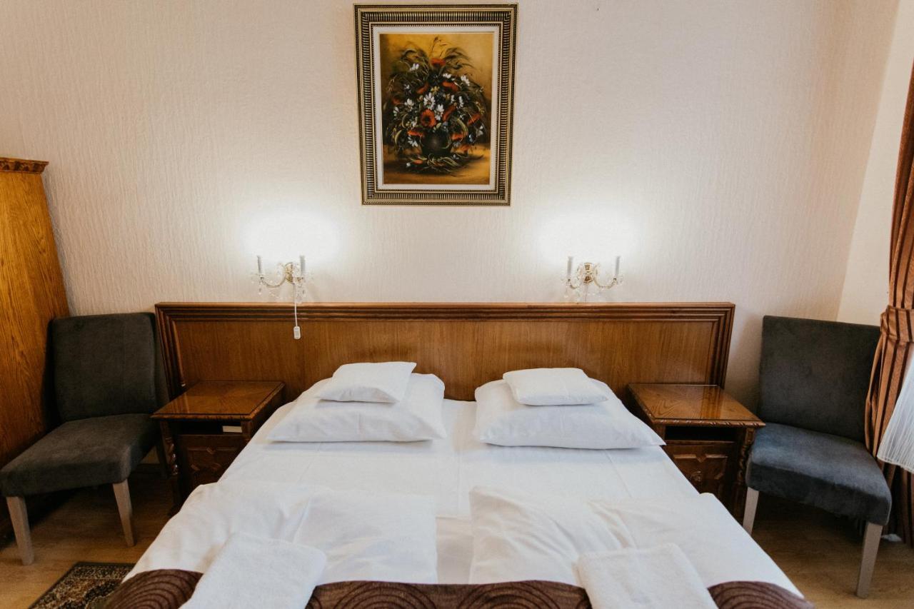 Tisza Hotel Szeged Ngoại thất bức ảnh
