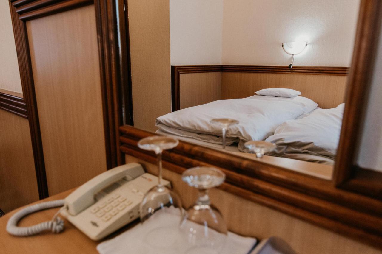 Tisza Hotel Szeged Ngoại thất bức ảnh