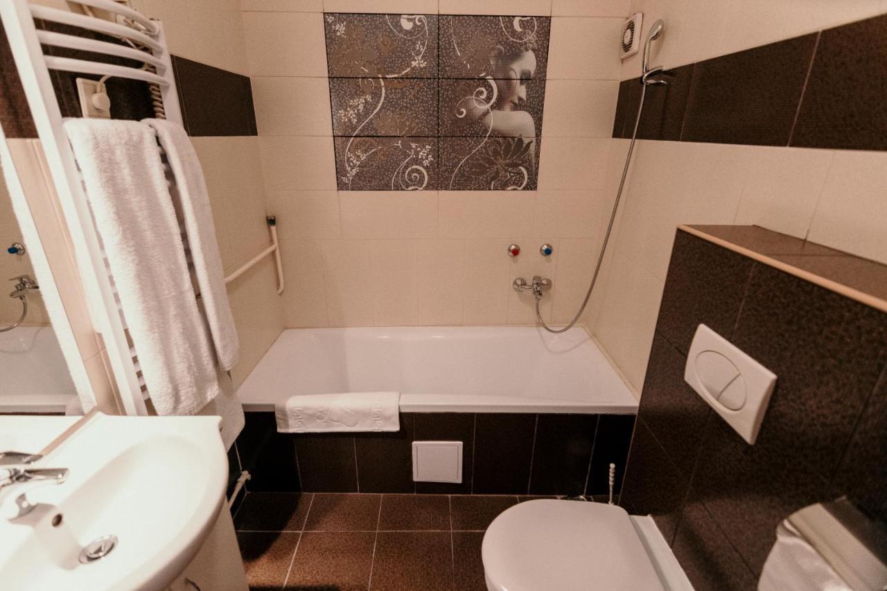 Tisza Hotel Szeged Ngoại thất bức ảnh